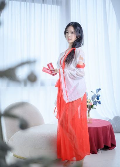 黄晓明和张小斐官宣结婚